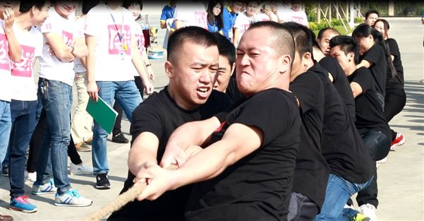 山可崩，，，，，，，，地可裂，，，，，，，，我绝不罢休！